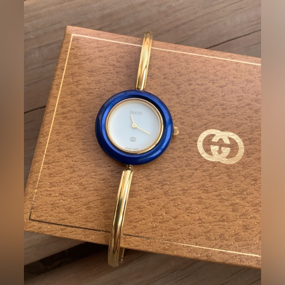 Ladies Gucci watch with interchangeable bezels🌸🌼 - Picture 14 of 14